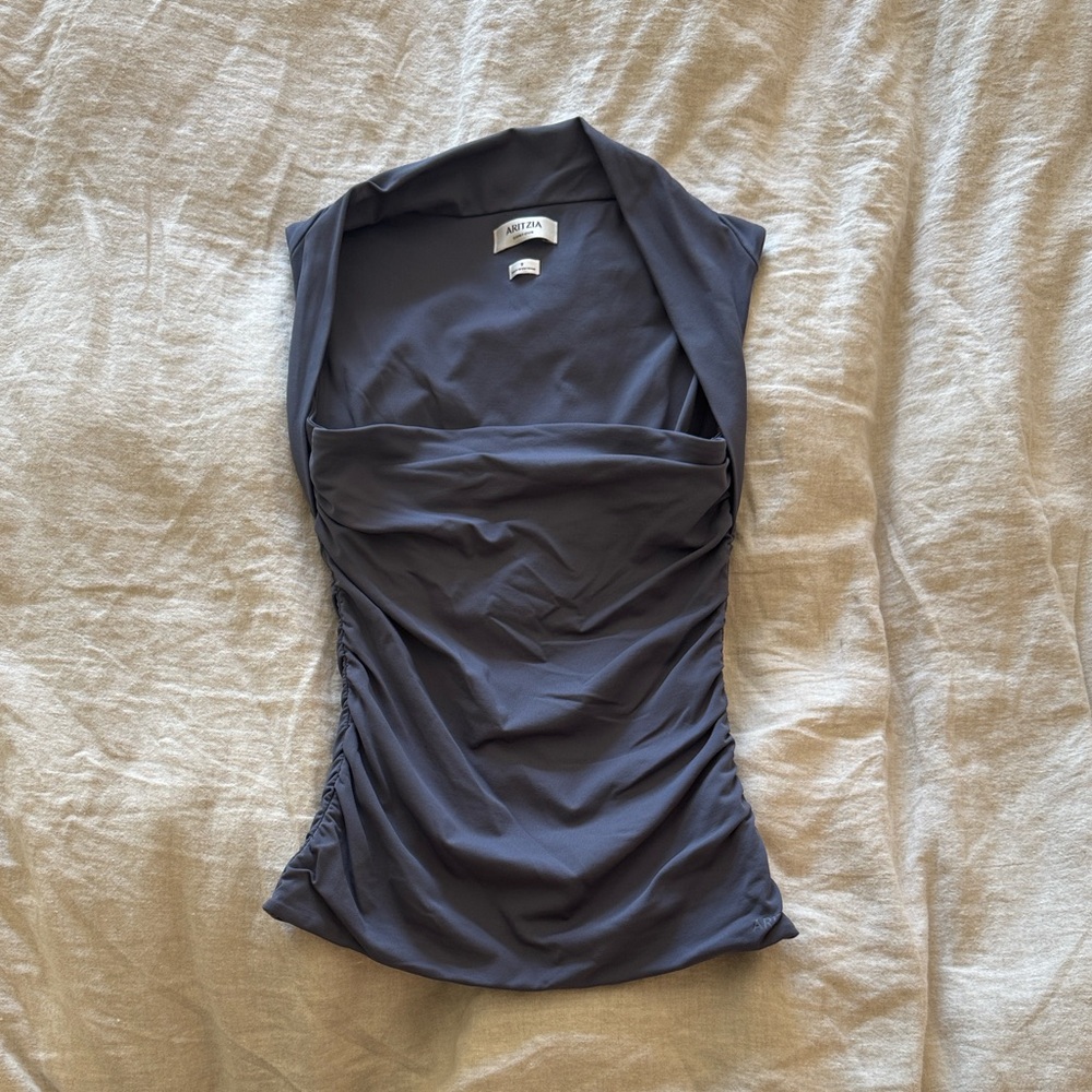 Aritzia Original Contour Flourish Top